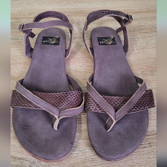 Women's Freebird snake print distressed sandals size 10 NWOT - Picture 1 of 5